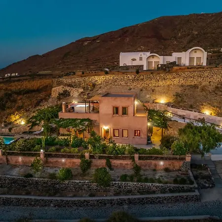 Rosepepper Oia (Santorini)